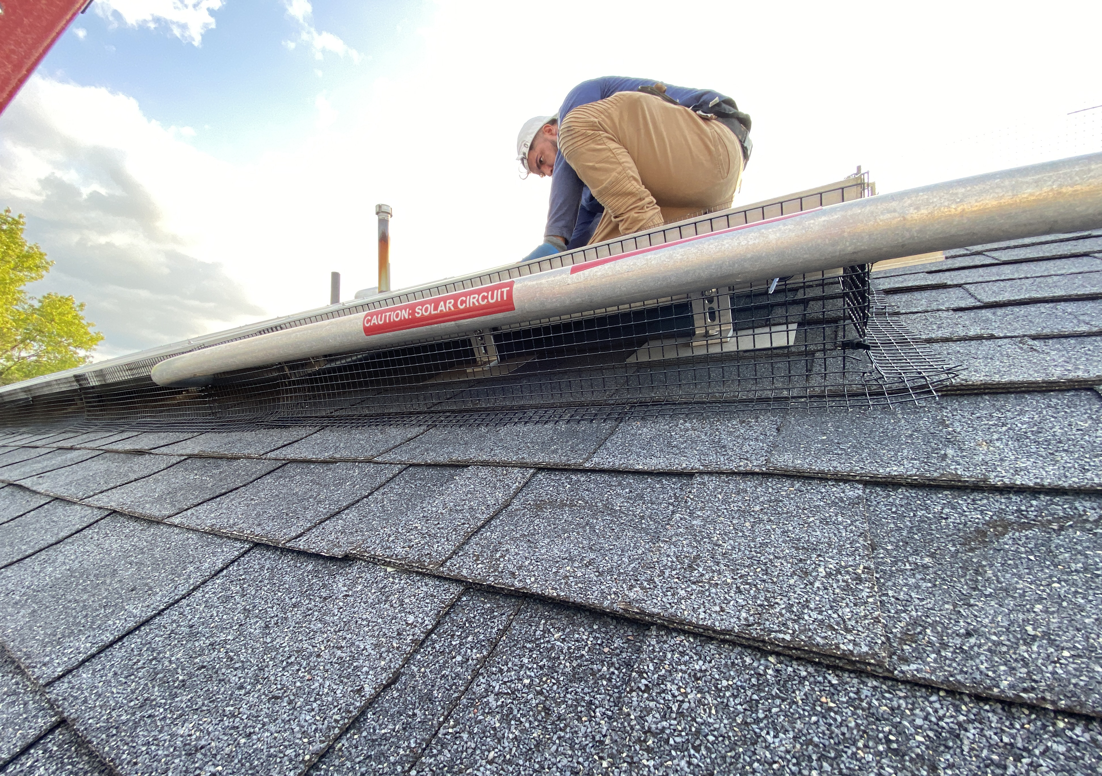 After placeholder showing a protected ledge after bird spike installation